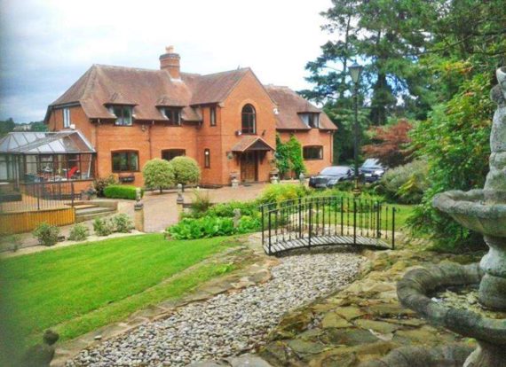 6 Bedroom Detached